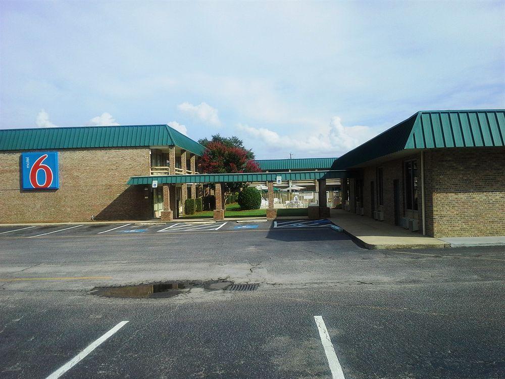 Motel 6 Columbia - University Of South Carolina Экстерьер фото