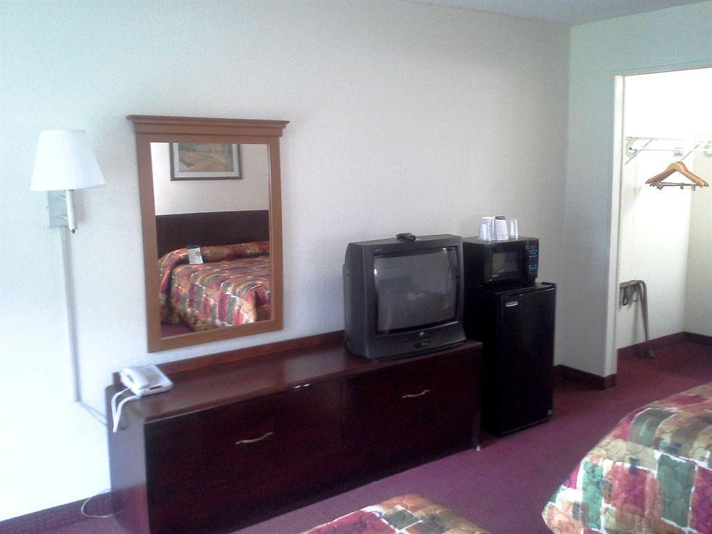 Motel 6 Columbia - University Of South Carolina Экстерьер фото